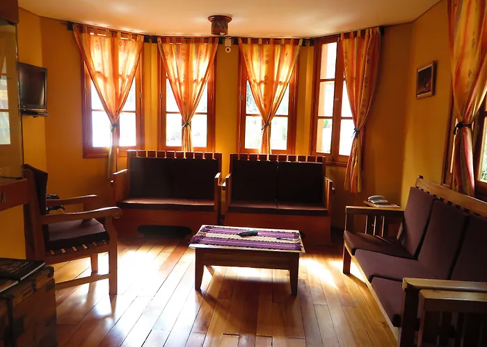 Tierra Viva Ollantaytambo Hotel